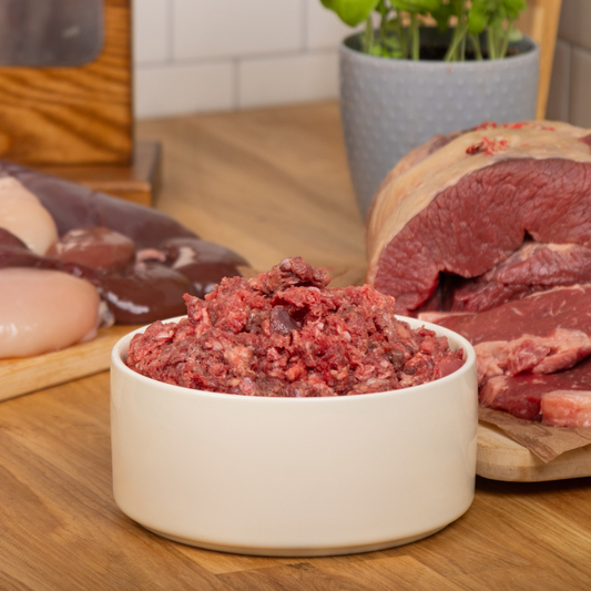 The Dog's Butcher - Ox with Chicken 80/10/10 Mince 1kg